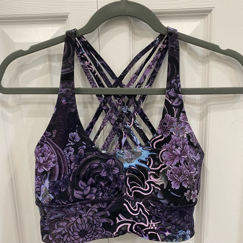 Lululemon Free to be moved bra in Memoir Multi Purple